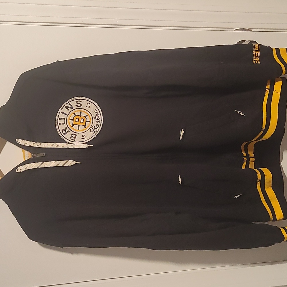 Boston bruins sweatshirt